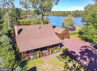 3010 S Shore Dr, Williamstown, NJ 08094