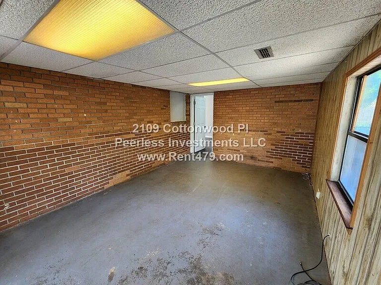 2109 Cottonwood Pl — Photo 14