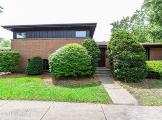 8859 Monticello Ave, Skokie, IL 60076