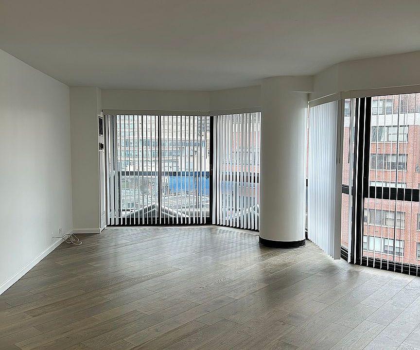 1st image of 200 E 61st St APT 15B