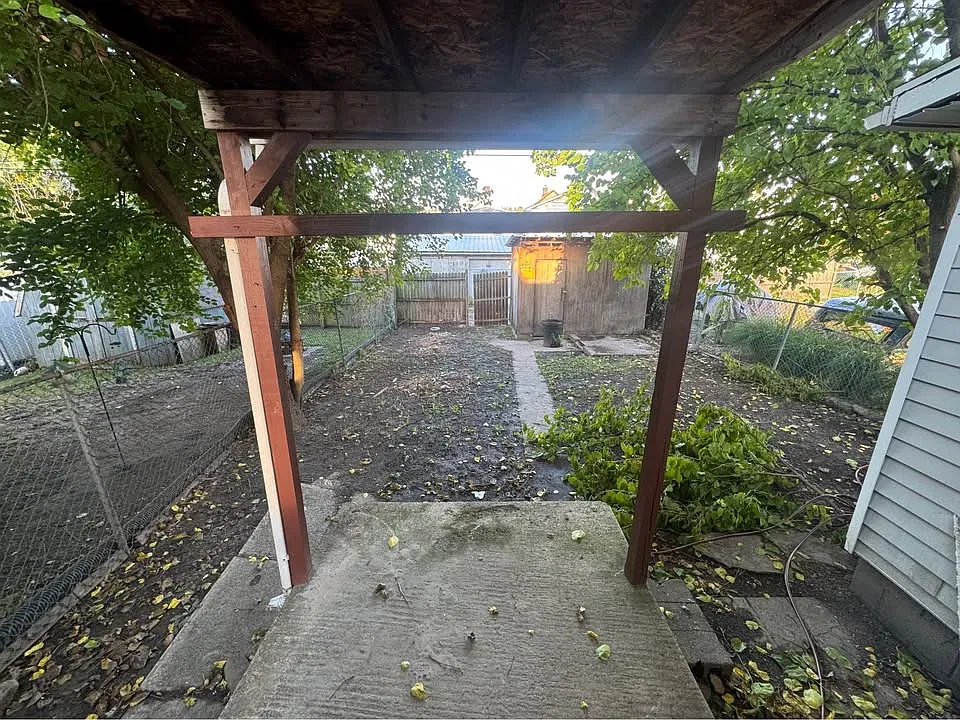 3 bed, 1342 sqft, $1,250 — Photo 3
