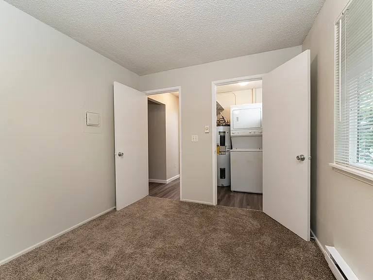 1 Bed 1 Bath - 501 Sq Ft 1 Bed 1 Bath - 501 Sq Ft