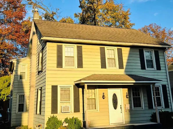 57 N Charlotte St, Manheim, PA 17545