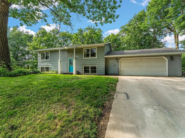 1202 Matteson St, Faribault, MN 55021