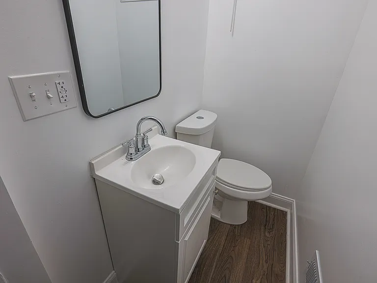 9 Glenmore Ave — Photo 30