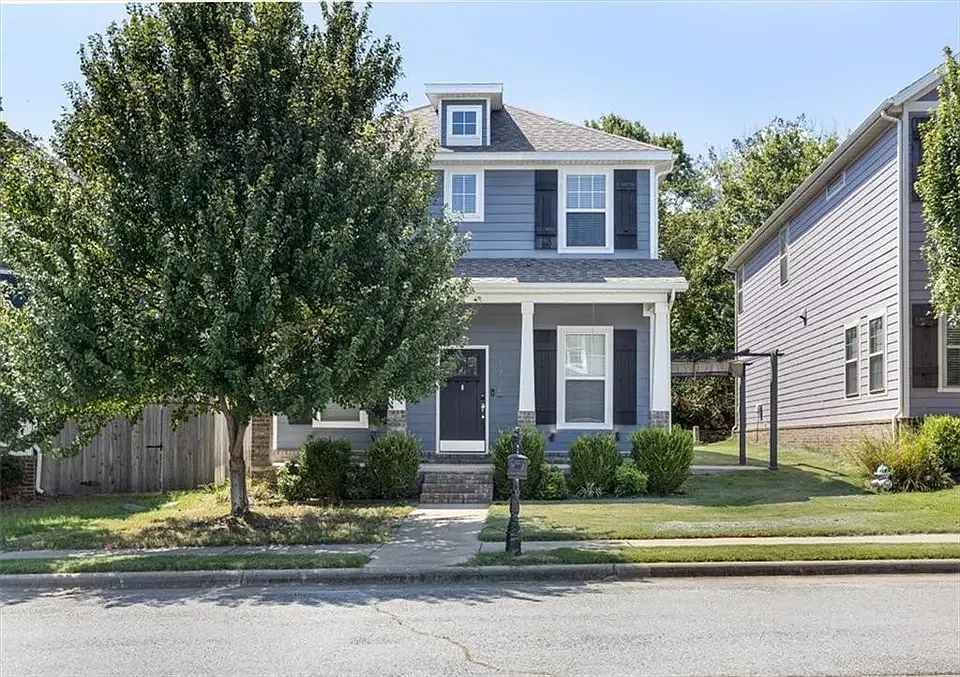 4 bed, 2.5 bath, 1680 sqft, $2,500 — Photo 1