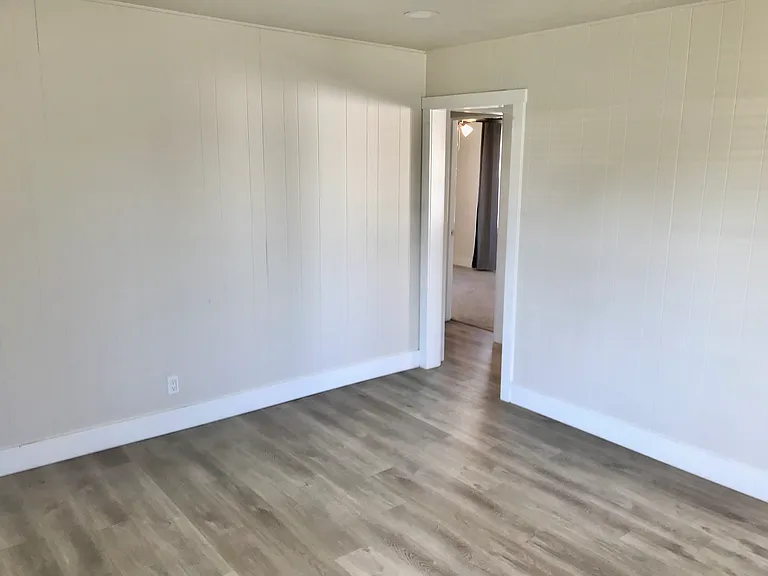 357 W Gettysburg Ave — Photo 3