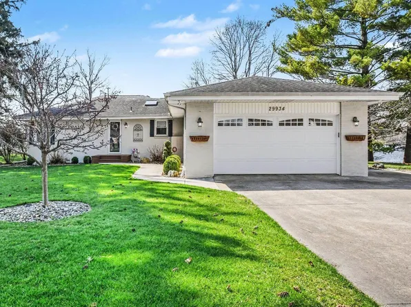 29934 Riviera Dr, Elkhart, IN 46514