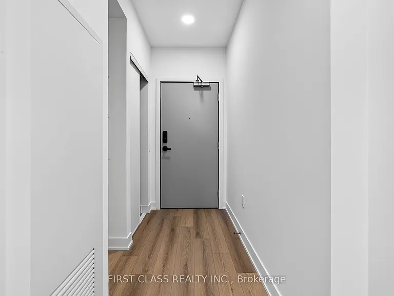758 Dovercourt Rd #612 — Photo 4