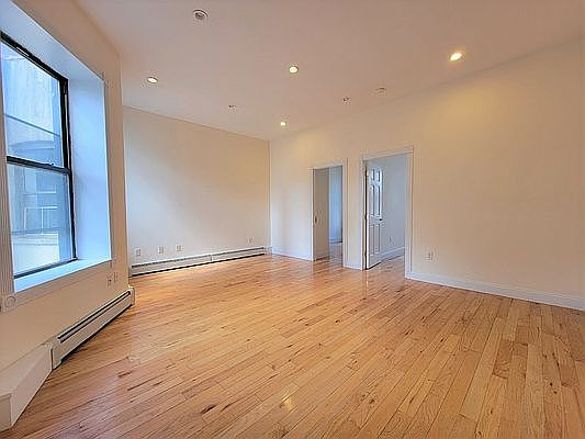 1st image of 18 E 105th St #17