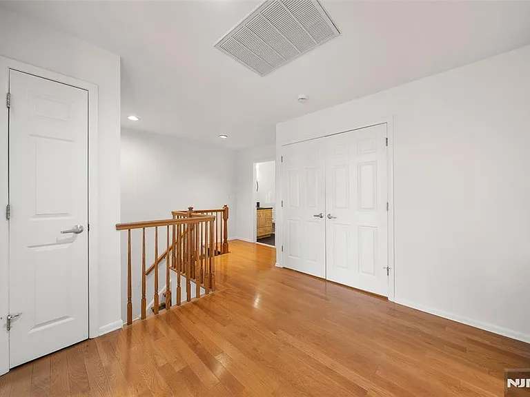 408 Dogwood Ct — Photo 20