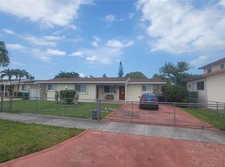 3915 SW 87th Pl, Miami, FL 33165