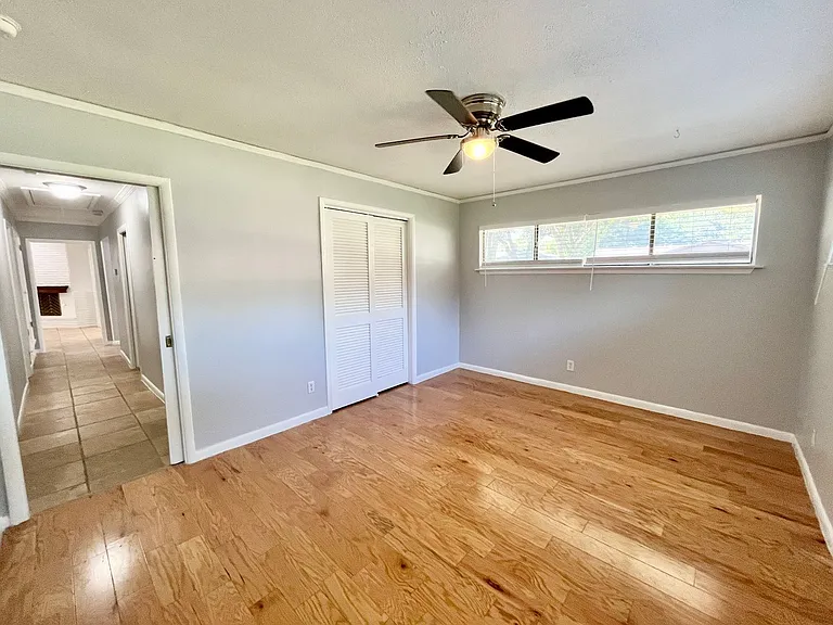 830 Blackburn St — Photo 18