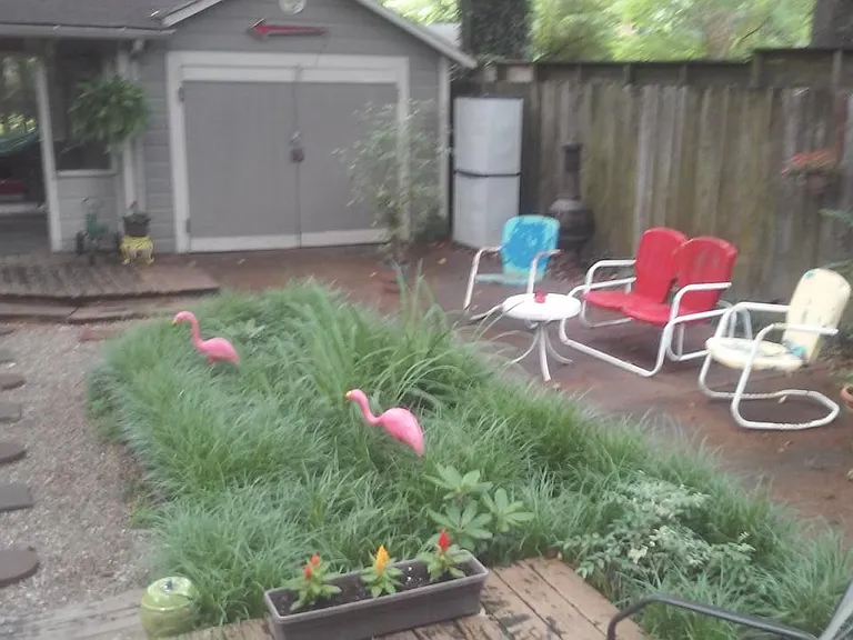 675 Loeb St — Photo 11
