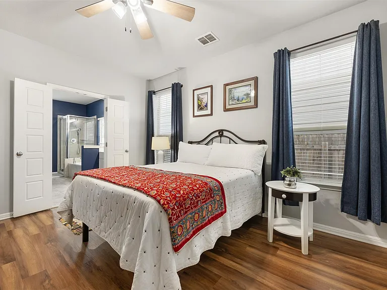 1404 Jenkins Bnd #11 — Photo 19