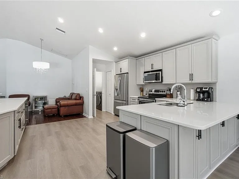 6988 Burnt Sienna Cir — Photo 16