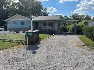 109 Cascade Dr, Belleville, IL 62223