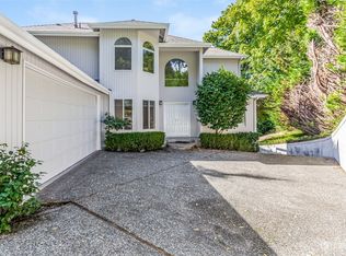 4540 84th Ave SE, Mercer Island, WA 98040