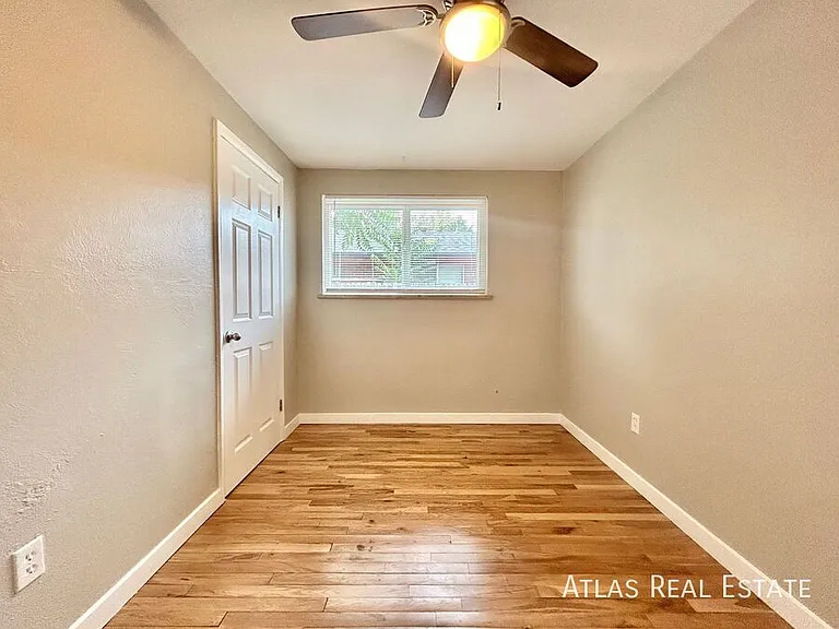 3825 S King St #3829 — Photo 8