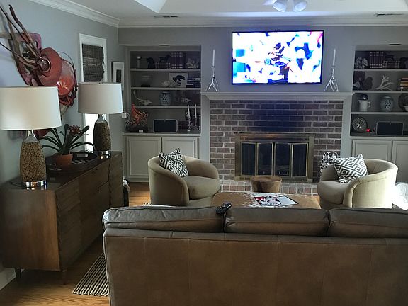 5th image of 209 Pettigrew Dr