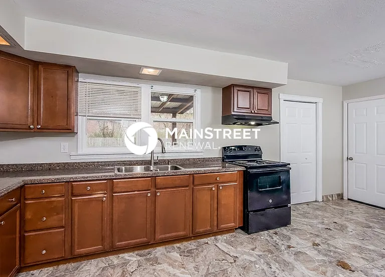 7412 Lesane Dr — Photo 6