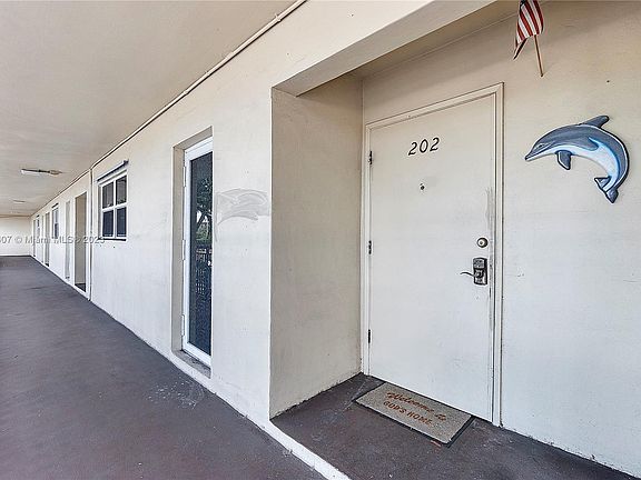 2nd image of 2350 NE 14th Street Cswy APT 202
