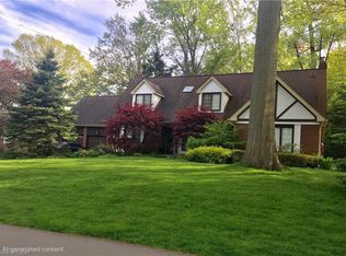 1244 Woodland Ave, Mississauga, ON L5G 2X9