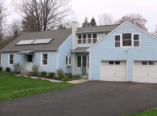 19 Friendly Ln, Poughkeepsie, NY 12603