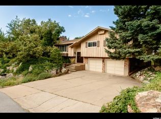 696 S Grand Oaks Dr, Fruit Heights, UT 84037