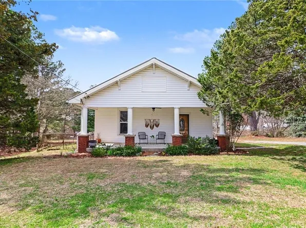 214 Gordon St, Bremen, GA 30110
