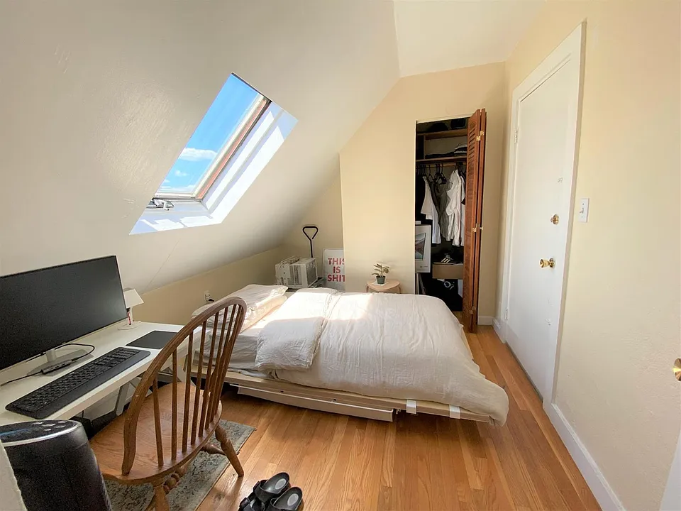 205 Highland Ave #3
