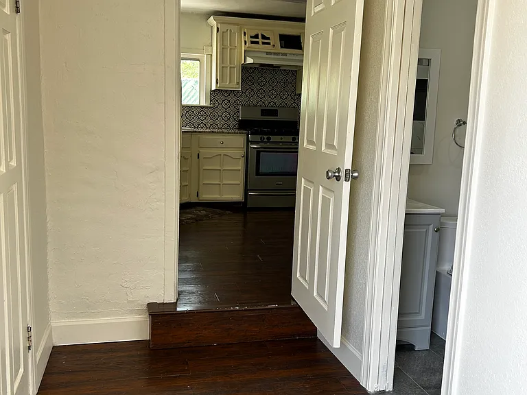 4406 La Luz Ave — Photo 50