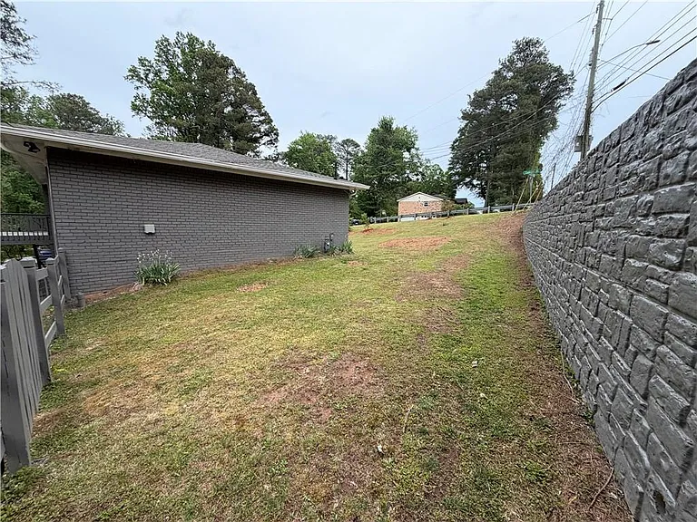 3336 Camelot Dr — Photo 68