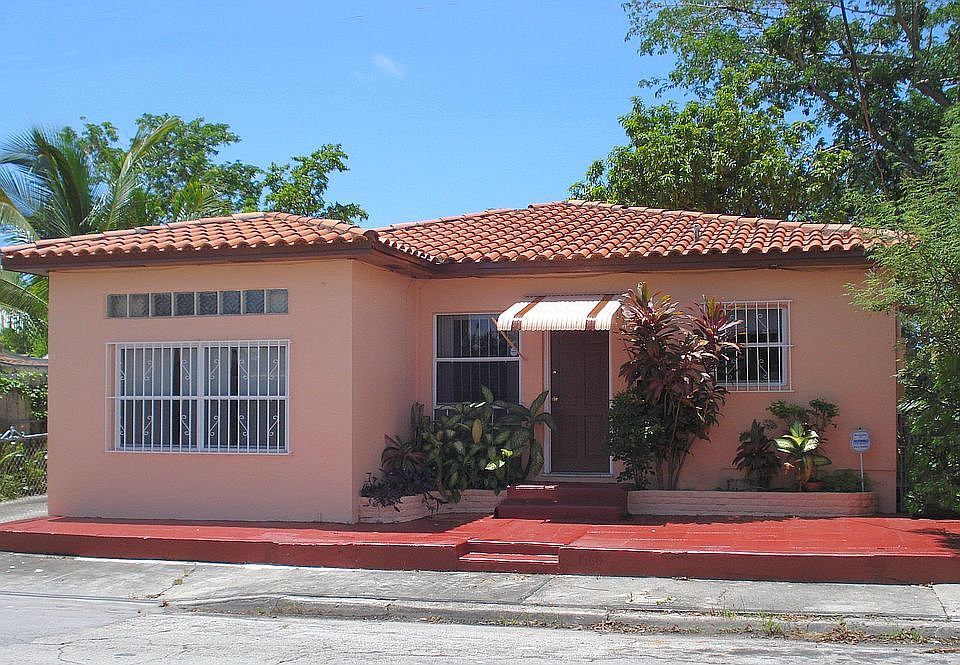 1960 NW 1st Street