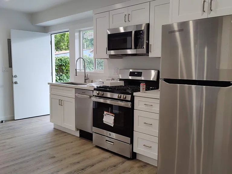222 N Keystone St #102 — Photo 5
