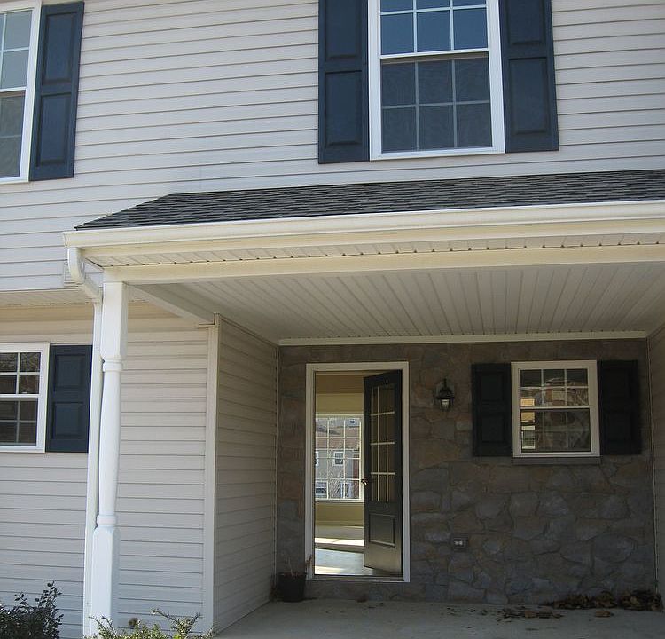 2nd image of 47 Broderick Ct