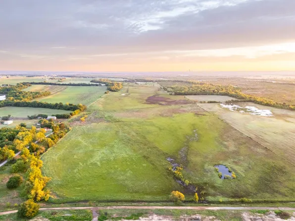 2111 NE 16th St, Newcastle, OK 73065