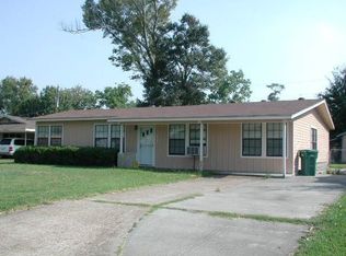 511 Bridal Wreath Ave, Orange, TX 77630