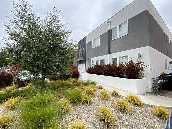 2nd image of 627 1/2 N Mariposa Ave