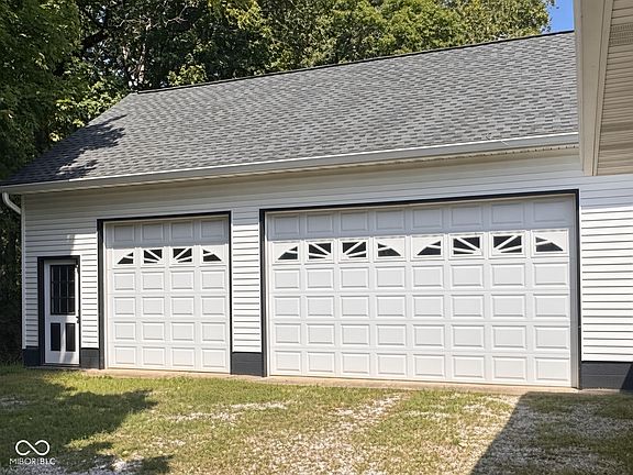 2nd image of 2202 Redfern Dr