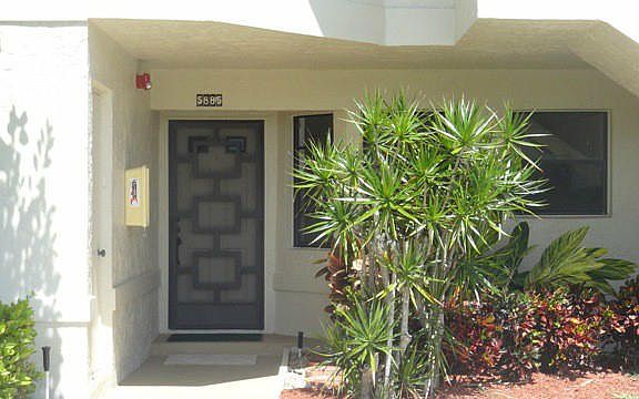 2nd image of 5885 Parkwalk Dr