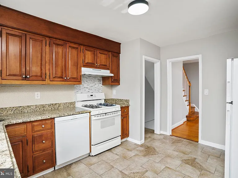1738 Glen Ridge Rd — Photo 8