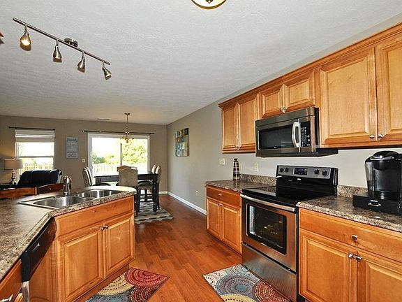 3rd image of 9092 N River Chase Ln