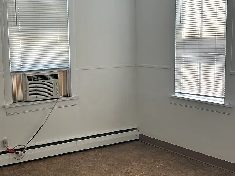 776 E Main St #1 — Photo 6