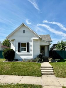 703 S Perry St, Wapakoneta, OH, 45895