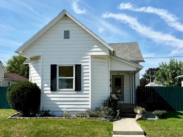 703 S Perry St, Wapakoneta, OH 45895