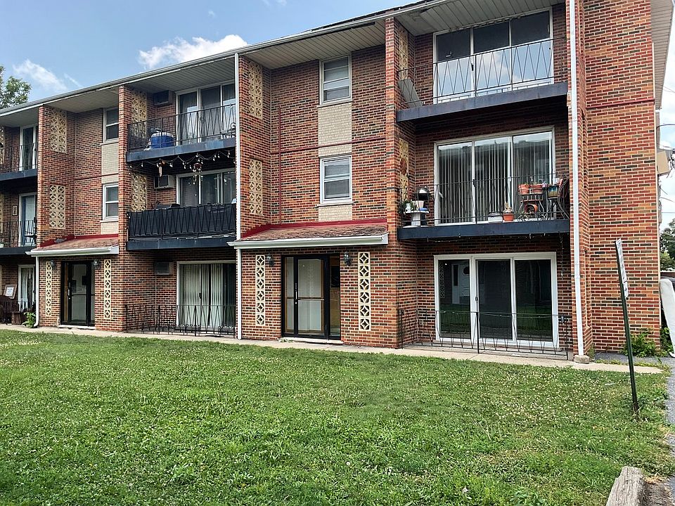 1st image of 6436 W 64th Pl APT C1
