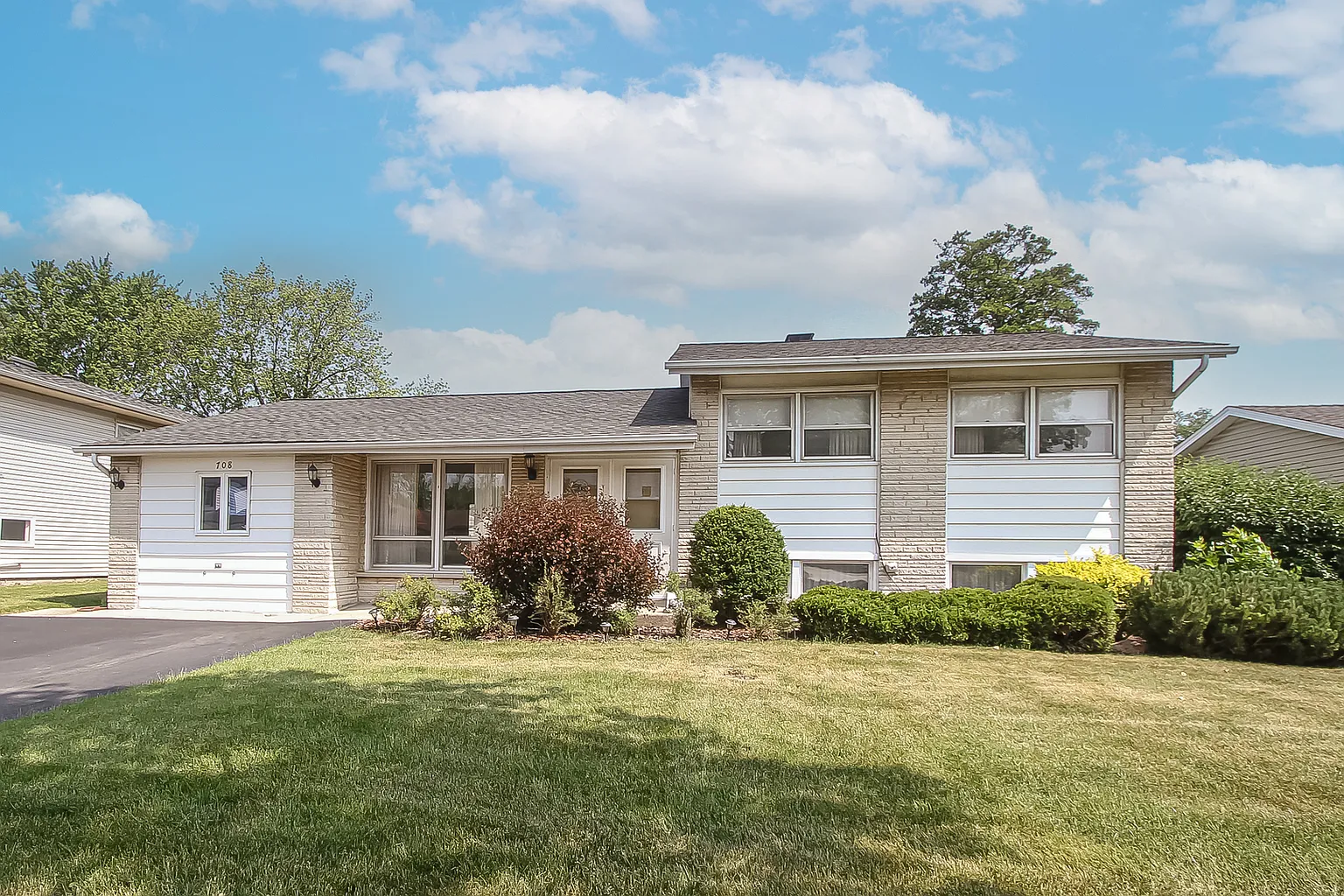 708 Sandy Ln photo 1