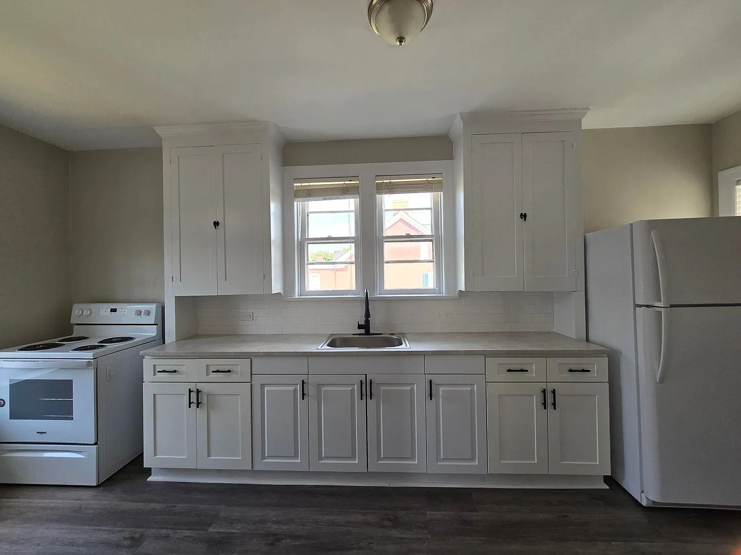 145 E. North Ave — Photo 4