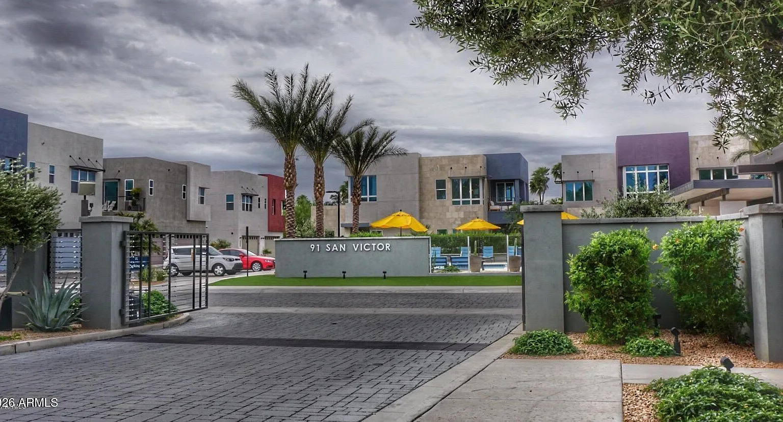9001 E San Victor Dr — Photo 1